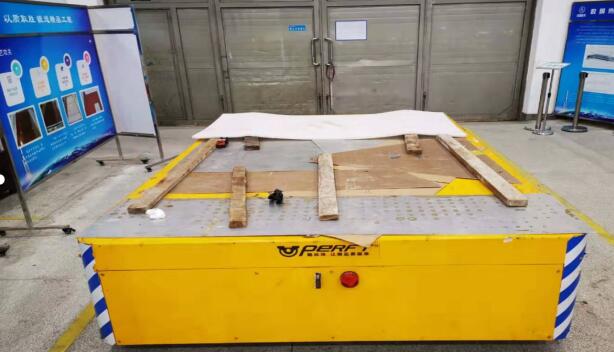 上海复合材料无轨电动平板车